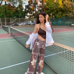 Brown pants that can add so much characteristics to any outfit